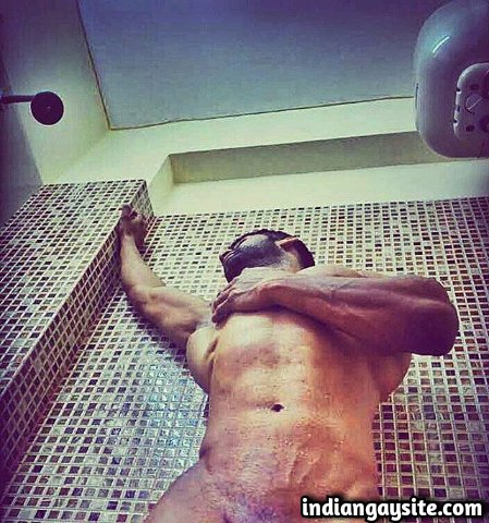 Indian Gay Sex Story: A Passionate Affair with an Old Flame: 1
