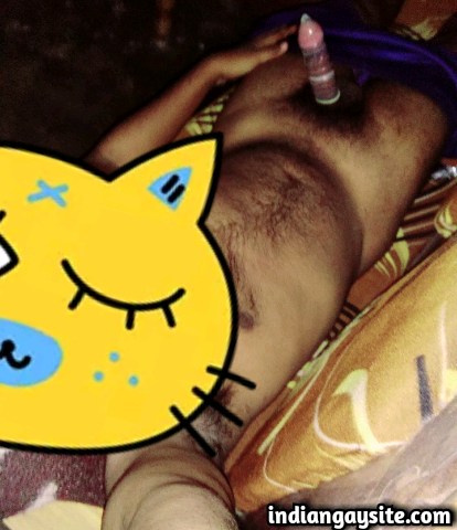 Indian Gay Porn: Sexy desi hunk from Kolkata is ready with a condom on his big cock