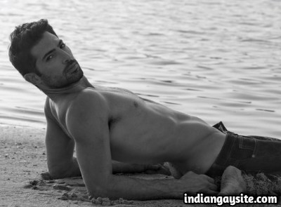Indian Gay Sex Story of a Rainy Day Fuck