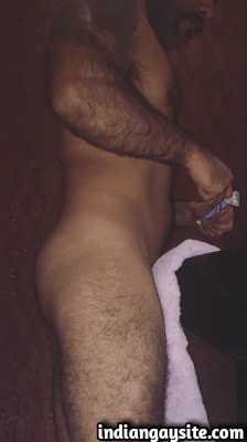 Indian Gay Erotica of a Photographer's Seduction