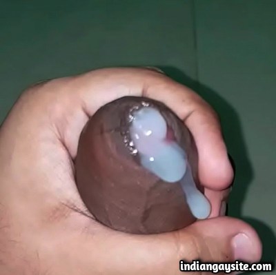 Desi Gay Porn Video of Twink's Hot Cumming