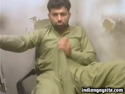 Pakistani Gay Video of Hot Hunk's 10inch Cock