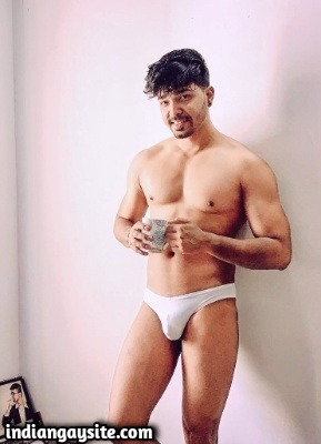 Naked Muscular Hunk Shows Huge Indian Bulge