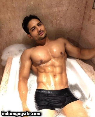 Gay Erotica Story of a Top's Conversion to Versatile
