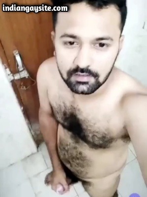 Gayporn Video of Sexy Hairy Hunk's Super Hot Cumshot