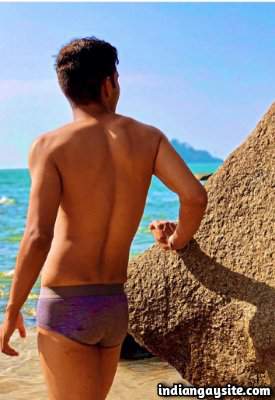 Beach nude pics of a hot and sexy Indian model