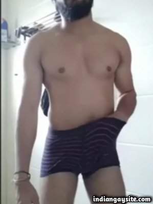 Morning wood wank video of sexy nude hunk