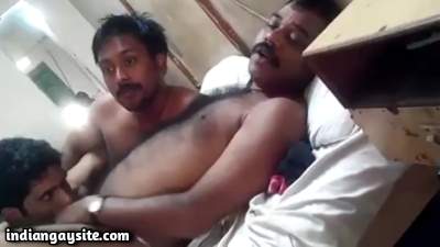 Threesome blowjob video of drunk horny friends