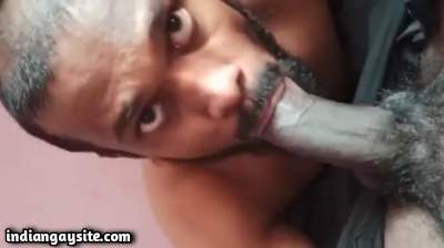 Big penis sucker from Chennai having fun