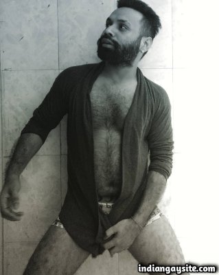 Hairy nude pics of a slutty and fit horny desi hunk