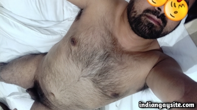 Hairy bear daddy exposing his chubby body in pics