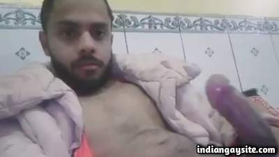Masturbating porn clip of a horny big dick boy