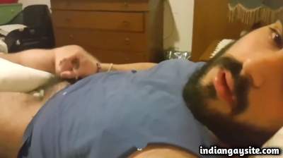 Jerking sexy boy shoots a nice load all over himself