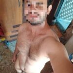 Hot gay man shows off his sexy naked pics online
