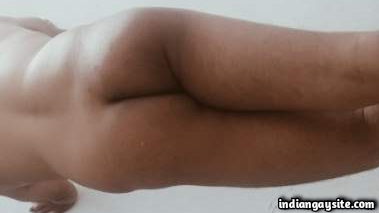 Hot big bum of a sexy naked desi gay guy