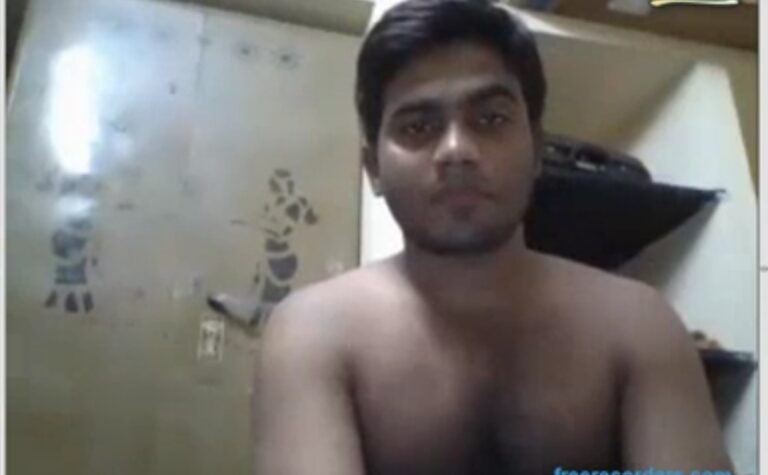 Dark skinned hairy hunk cums on cam