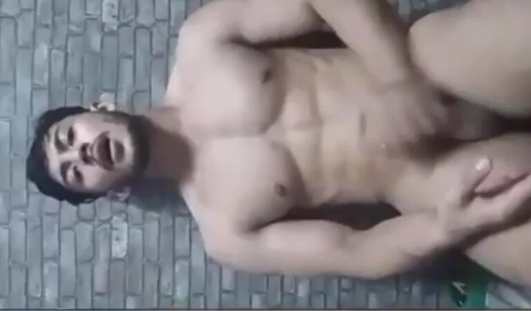Hot desi boy with juicy BBC cumming xxx clip