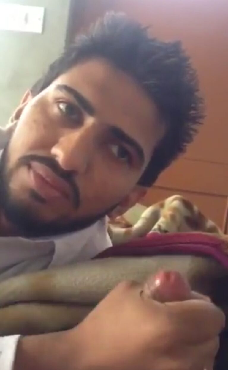 Paki gay cocksucker licking indian hunk