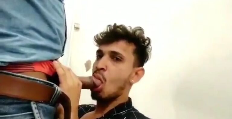 Mall blowjob fun with a slutty gay cock sucker