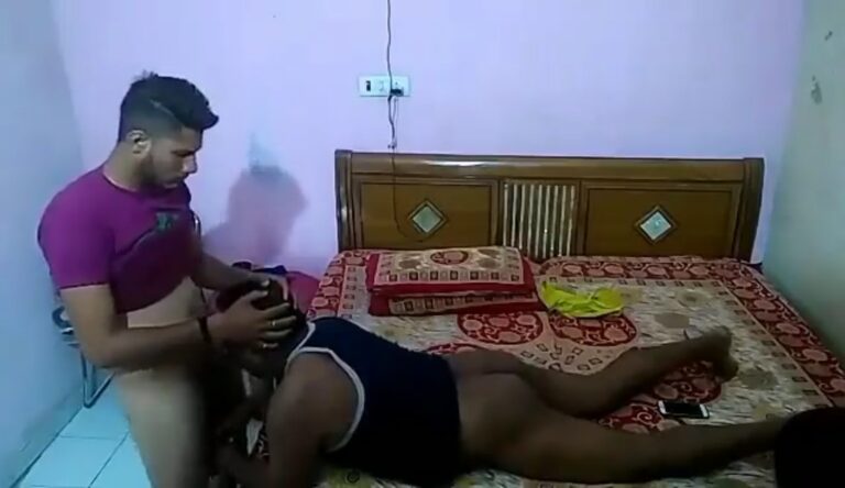 Big dicked Desi tamil top caught banging bottom boy