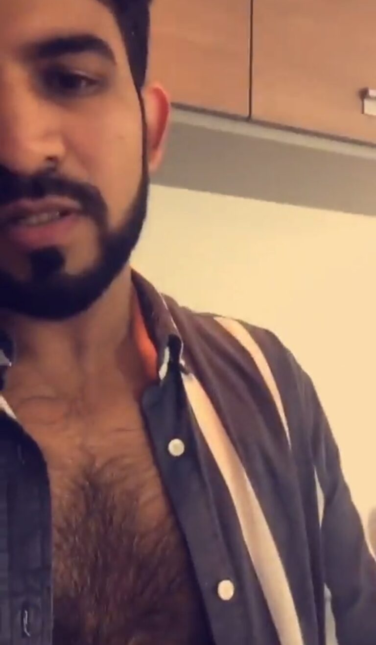 Indian daddy fucking white boy mouth