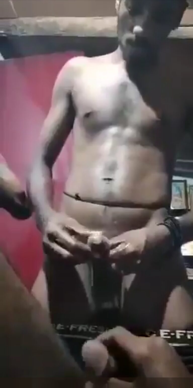 Tamil gay uncle wanking for xxx cam gay show