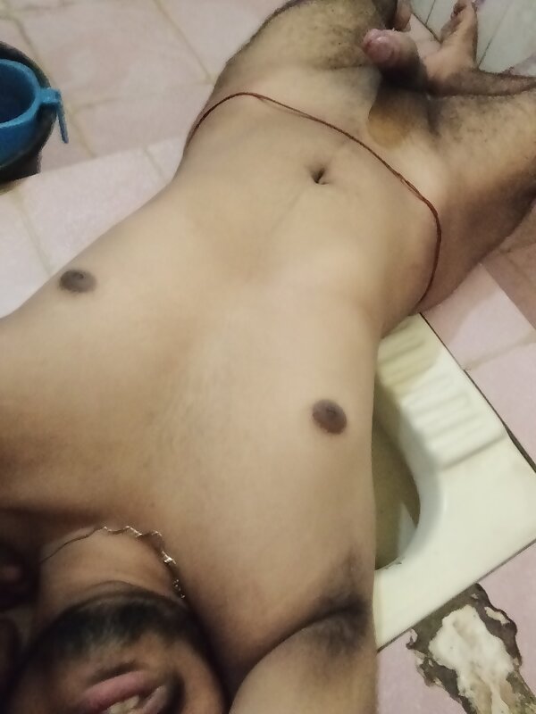 Horny Gay guy nude pics