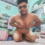 Cute Gay guy posing nude hot sexy