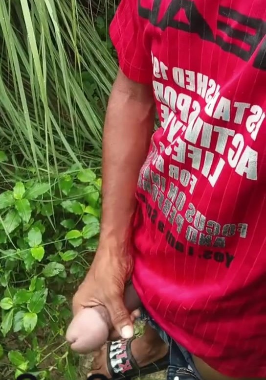 Outdoor-handjob-video_thumb1